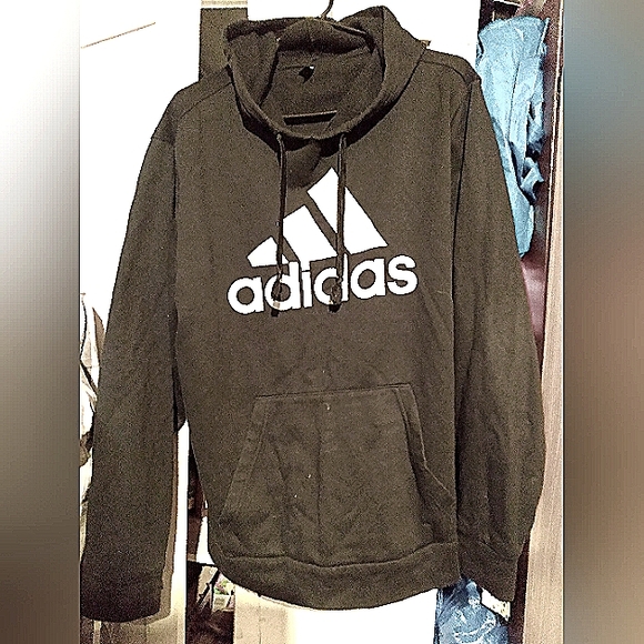 Selling my Adidas golf.hoodie men's size.large - Picture 1 of 3